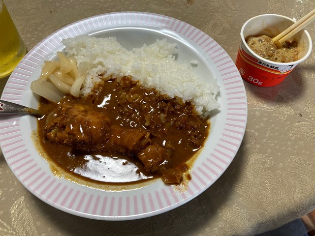 私はカレーに納豆がMUST！